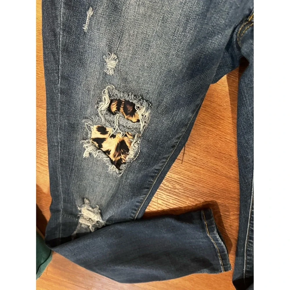 Judy Blue Leopard Print Patch Skinny Jeans size 9/29 - Picture 4 of 7